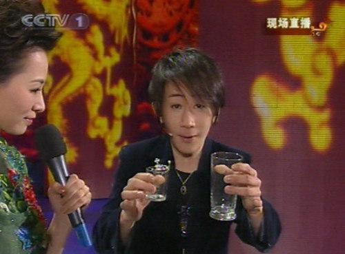 何晃杰|从“家喻户晓”再到“跌落神坛”,刘谦都做了哪些荒唐事?