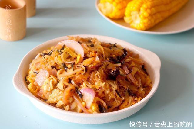 包菜|夏天,把这5种食材一起炒,连米饭都不用煮,营养全面,还特省事