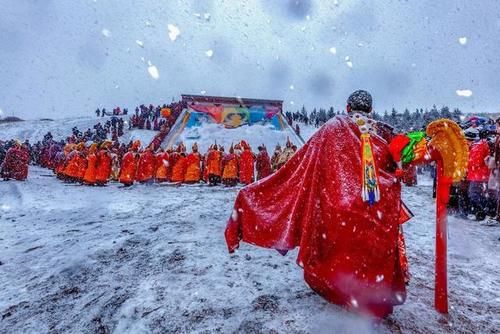 拜佛|拜佛天天见，见过雪中“晒佛”吗？