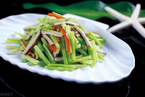 谷雨节气常阴湿多雨，饮食养生常吃这“五素三荤”，养肝护脾胃