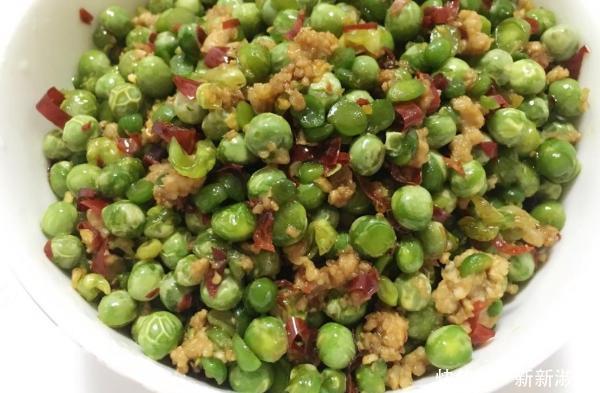 小米辣|夏天,這菜要常吃,3塊一斤,孩子多吃對(duì)眼睛好,現(xiàn)在吃正是時(shí)候