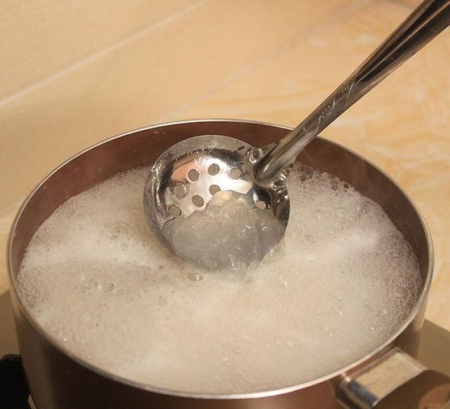 雪蛤桃胶银耳羹，多了这一步，出胶浓郁，爽滑美味，别偷懒了