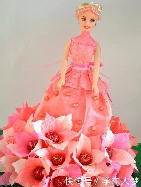 芭比娃娃|玩腻了、玩坏了的芭比娃娃,被妈妈这样改造,孩子瞬间乐疯了!