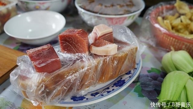 藏在破巷中的私房菜,五张桌子,一天营业两小时,想吃要提前预约