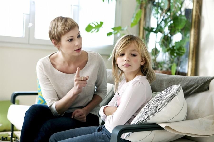 叶子|控制欲强的父母，他们教出的孩子会怎样？想想都让人心疼