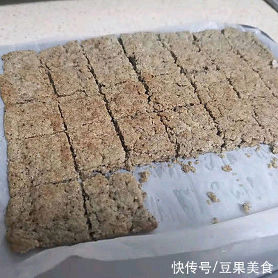 早晨来一碗红茶酥，大人小孩都爱吃