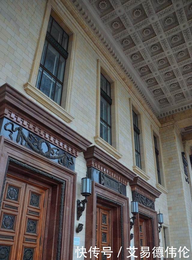 建筑|毛子势力真强：盘点莫斯科那些奢华建筑，酷似黑魔