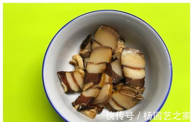 干锅|炒花菜时，有人焯水，有人过油，原来都错了，难怪炒出来不好吃