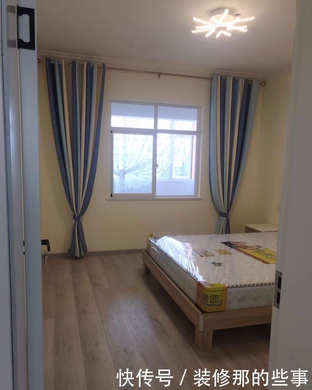 新房|130平新房装修花22万，客厅没阳台但超级漂亮，最满意一屋子窗帘