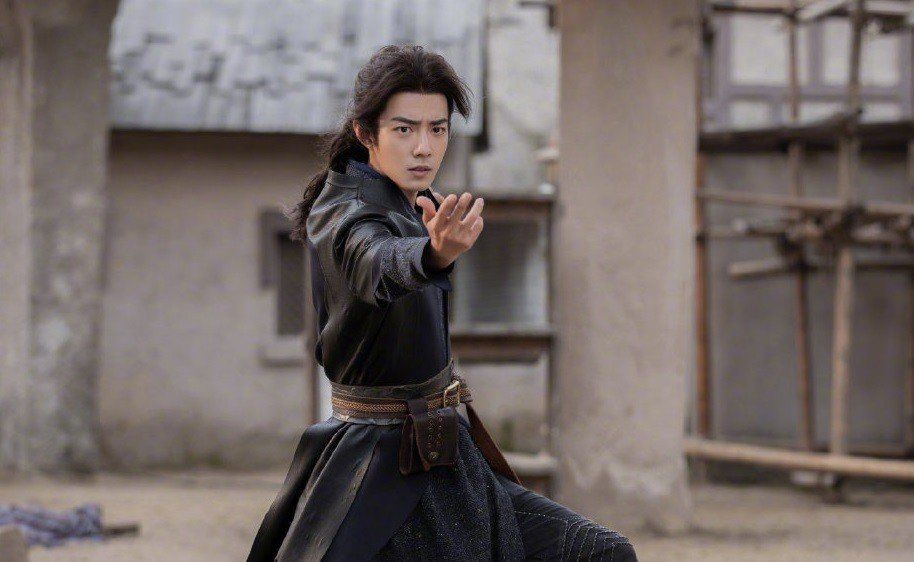 肖战救场《浪姐2》,参与成团夜直播比赛,网友:熬夜也去看!