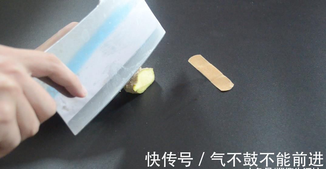 创可贴|创可贴贴在眼镜上太厉害了, 解决了很多人的困扰, 看完赶紧去试试
