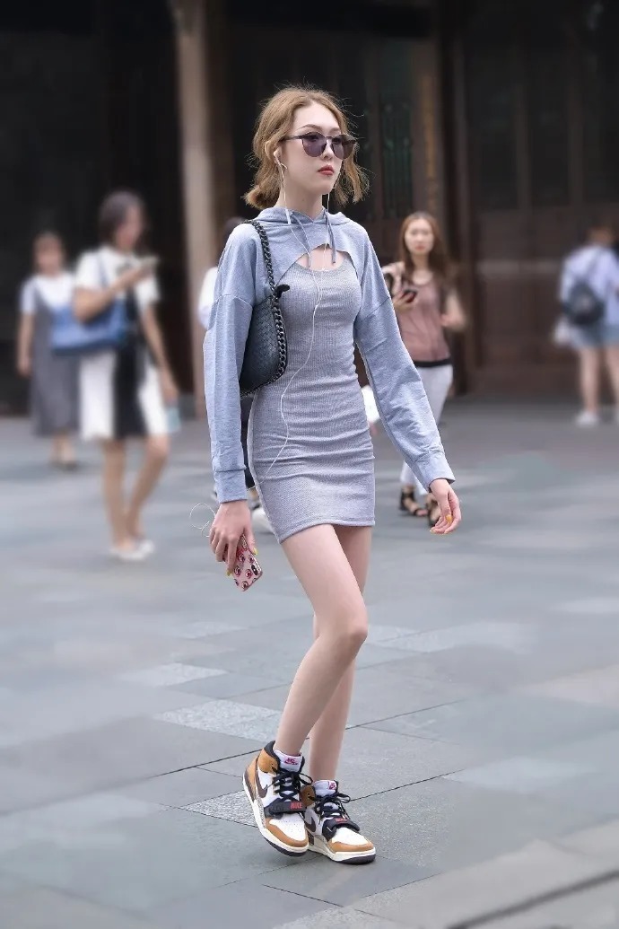 美腿|肤白动人的美腿性感美女