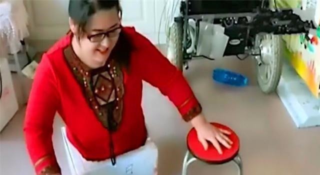 孩子|“无腿妈妈”不顾劝阻,坚持生下双胞胎,5年后的生活令人动容!