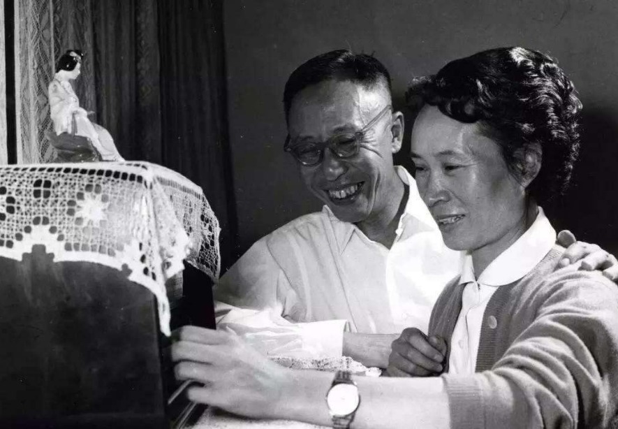 中国|满清统治中国长达三百年，而溥仪作为大清的皇帝，为何不懂满文