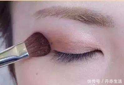 卧蚕|卧蚕=脸上的胸部!教你画女神标配卧蚕眼妆