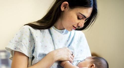 中国女性|外国宝妈都不坐月子，为何国内女性还要坐呢？原因你可能没想到