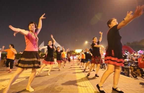 中医|72岁退休中医自述:养骨其实很简单,做好2件事,或预防骨质疏松