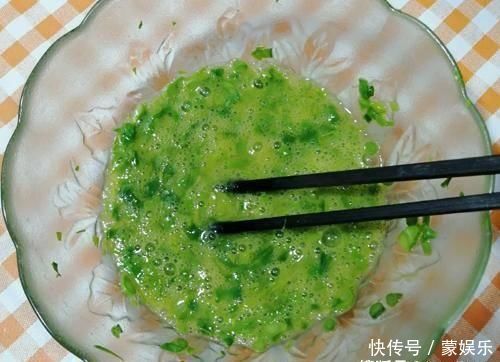 香椿炒鸡蛋,先炒香椿还是先炒蛋都错了,难怪口感不鲜美软嫩