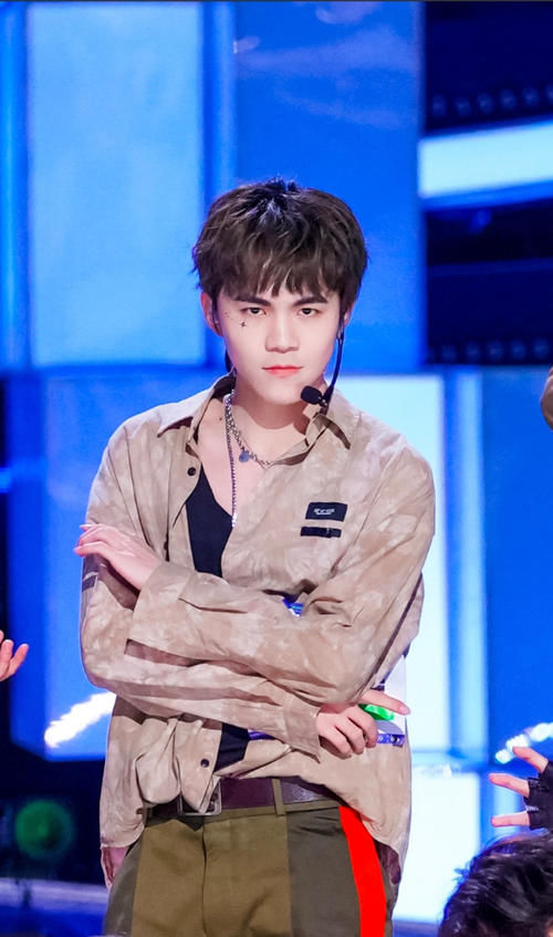 创造营4：诺言被分在C组，出道无望，该何去何从？还好es给他留了后路！