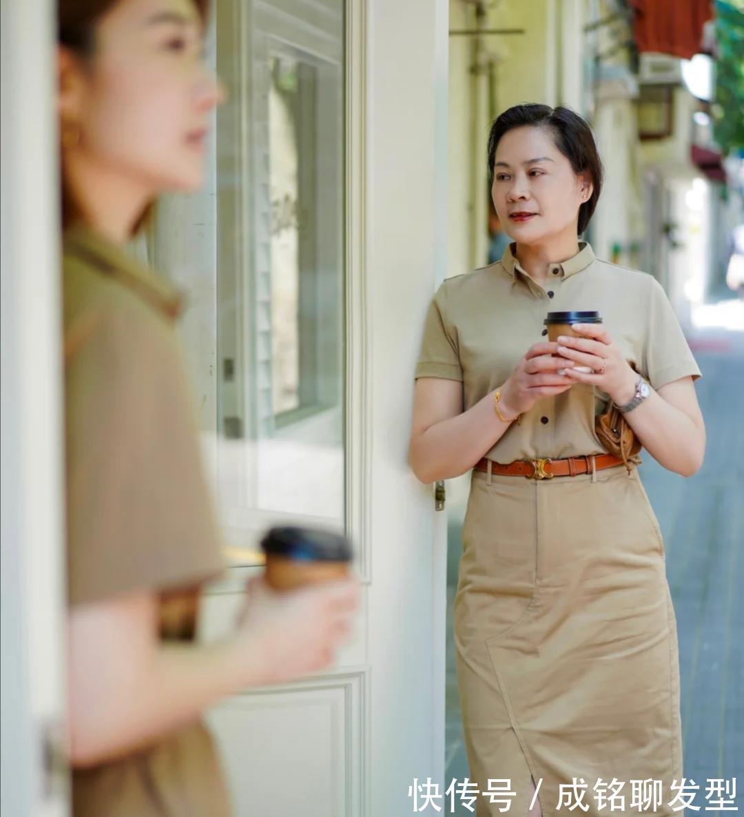 连衣裙|身材微胖的中年女人，学学这位些主的优雅穿搭，时尚减龄又显瘦