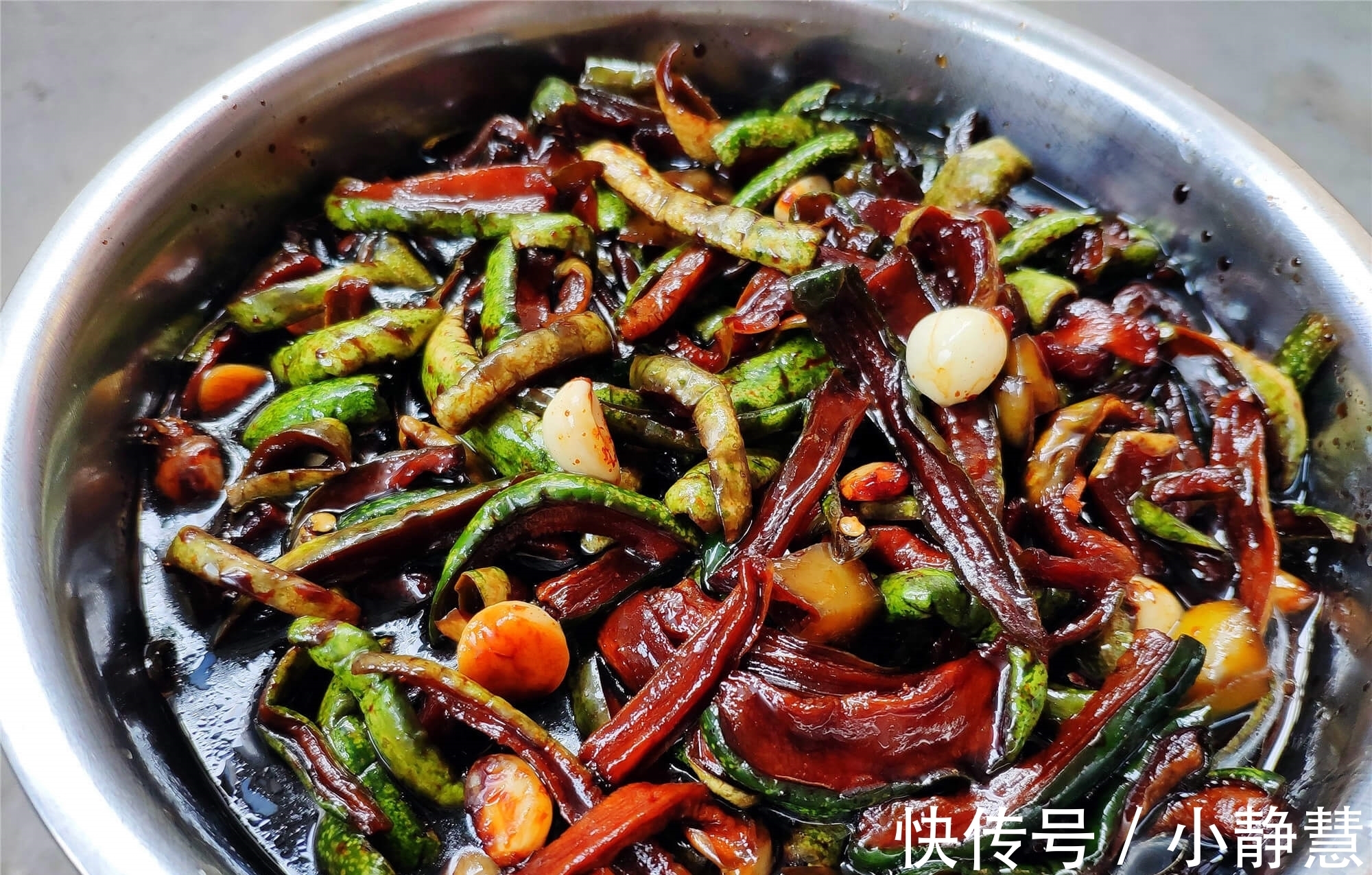 爽脆|奶奶用了30多年的腌黄瓜配方,一次腌20斤,嘎嘣脆,咸香特好吃