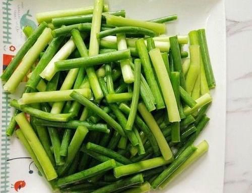 女性过了30岁，常吃3种食物，补水润肤，延缓衰老，营养又瘦身
