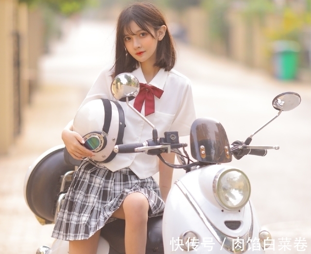 cfhd|二次元美女游戏首秀,大眼睛勾魂夺魄,粉丝:这不比电气鼠好看?