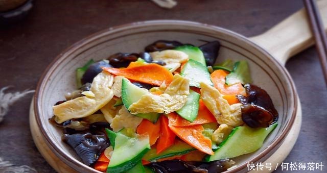 冬天,宁可少吃猪肉,也别错过这菜,营养互补,好吃还不长胖