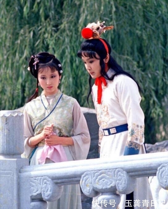 贾政@林黛玉父母双亡,没有半点利用价值,为何荣国府却愿意和她联姻?