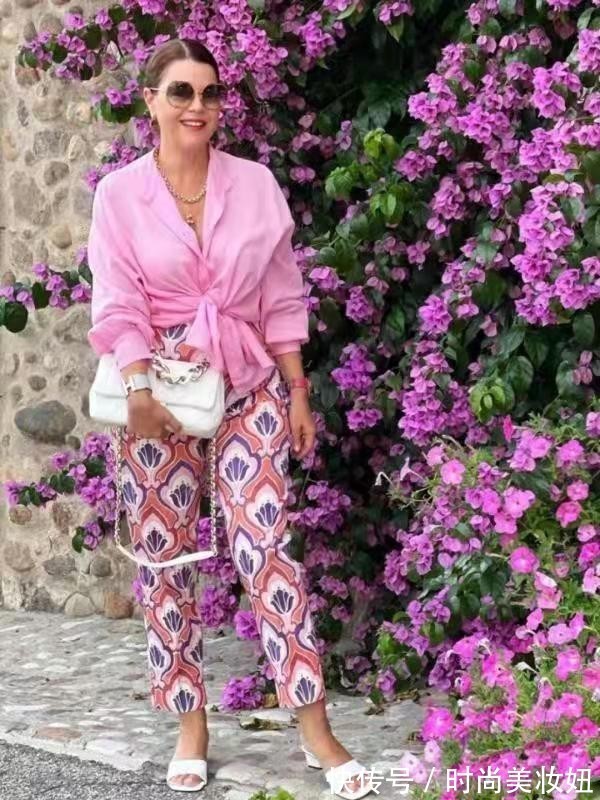 微胖身材|没想到,微胖身材长相平平,这样穿竟优雅又知性,不许你错过