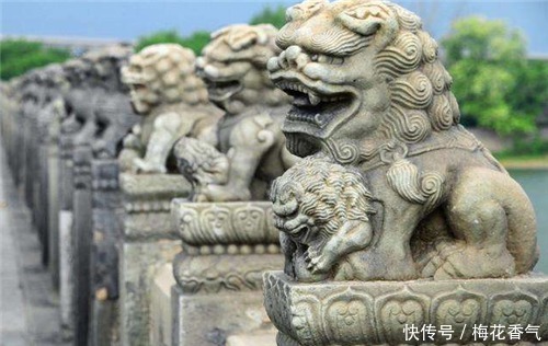 中国不产狮子,为什么古代建筑门口都放一对石狮子,有什么寓意