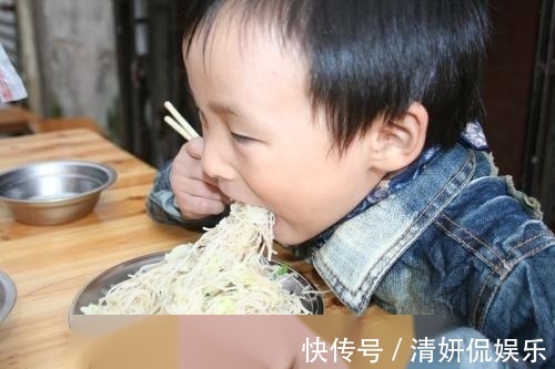 降低|这3种食物降低记忆力,让孩子越吃越笨,最好一口也不要给孩子吃