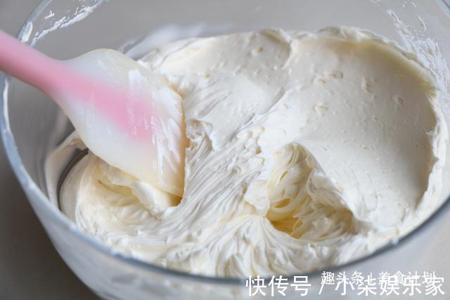 简单几步,教你在家做曲奇饼干,又酥又脆比买的好吃,特别解馋