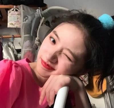 为什么有的女生脸上不长痘,要是坚持这“3习惯”,八成你也能变小仙女