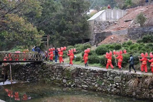 被震撼到了！祁门、休宁、歙县元宵节好热闹！现场人山人海！