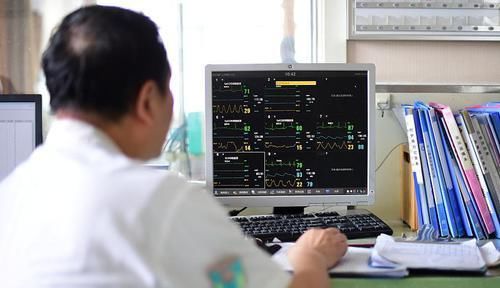  来临|睡前身体若出现这3个“异常”，恐是心梗来临，要留心