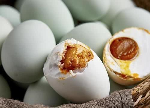 美食|继老干妈后,中国又一美食被“央视表扬”,网友:夏天吃最合适!