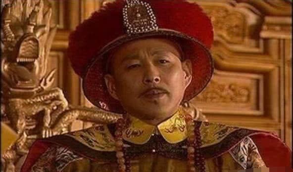 不肯|康熙祭拜孔子却不肯下跪,大臣遮住一字后,心甘情愿下跪磕头