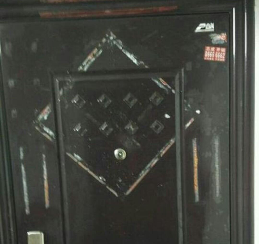 快过年啦,你知道怎么贴对联才不会掉吗?而且不会粘留任何痕迹