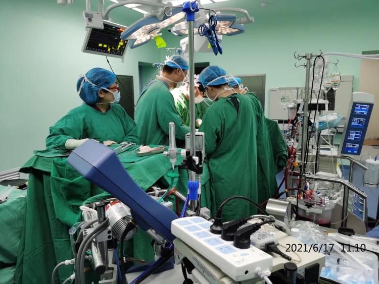 ecmo|潍坊市人民医院顺利完成一例体外膜肺氧合辅助下二尖瓣机械瓣置换手术