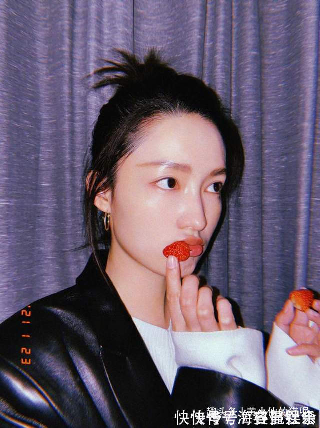 卷发|奔五奔六的女人,这几款“发型”尽量不要留,看着显老没气质