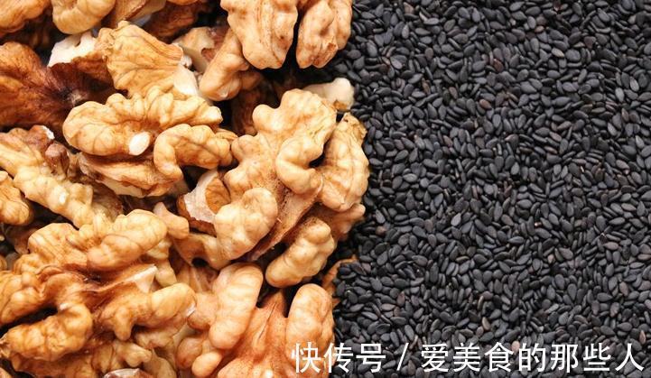 核桃和黑芝麻是绝配,教你简单做法,做一次吃一冬天,随吃随取