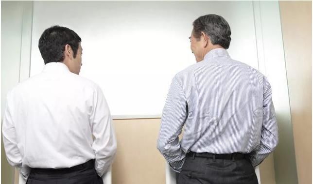 男人小便如果出现3种情况，是大病信号!不要再忽