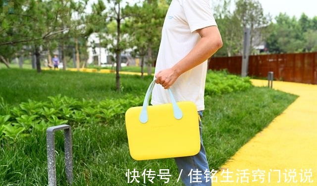 电脑 梵高范轻潮电脑包,时尚轻便的电脑包,做工手感都不错!