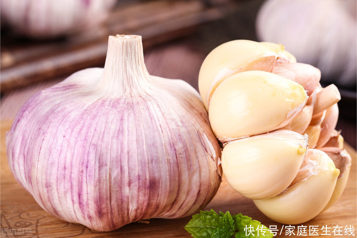 大蒜|大蒜是肝脏的“发物”?想养护肝脏,这3种食物要少吃,真的很伤肝