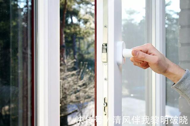 坐月子|月子里的“老规矩”,该扔掉了,不仅影响产妇情绪,还不利于健康