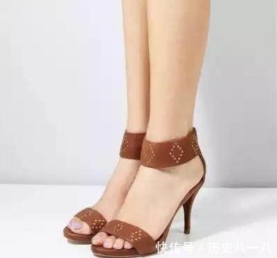 女人|炎炎夏日,高跟凉鞋紧跟时尚潮流,穿出女人的优雅范儿
