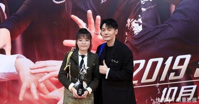 冠军之后|明明是《好声音》冠军,混得却像个“娱乐圈路人”,邢晗铭差啥?