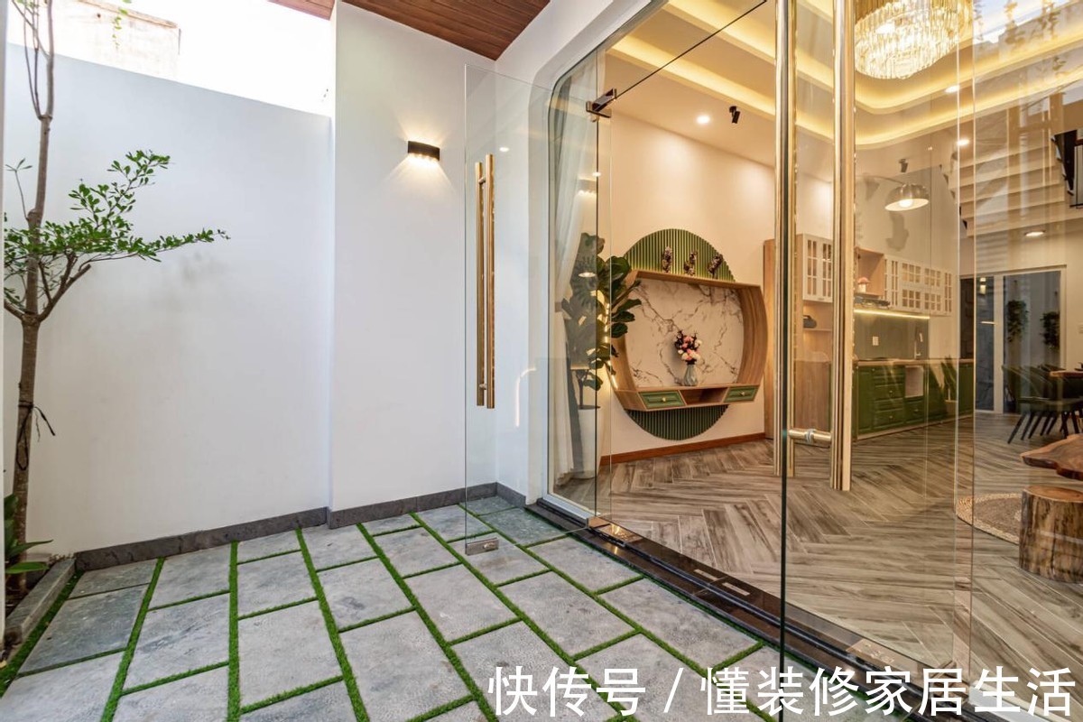 别墅|220㎡两层别墅,上有露台花园下有入户庭院,无复杂装修无比惬意