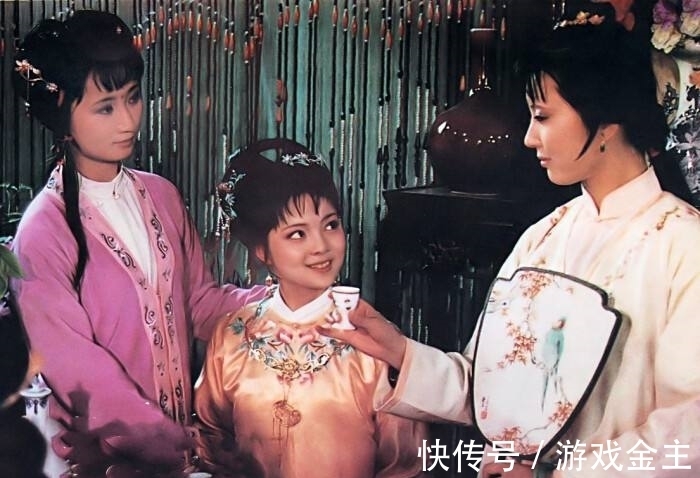 薛家#红楼梦:贾母宠爱薛宝琴,为何林黛玉不嫉妒,而薛宝钗却吃醋了?